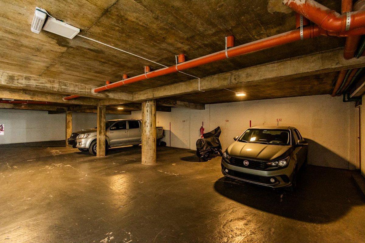 Foto de VENTA COCHERA CUBIERTA VILLA BALLESTER, imagen 4