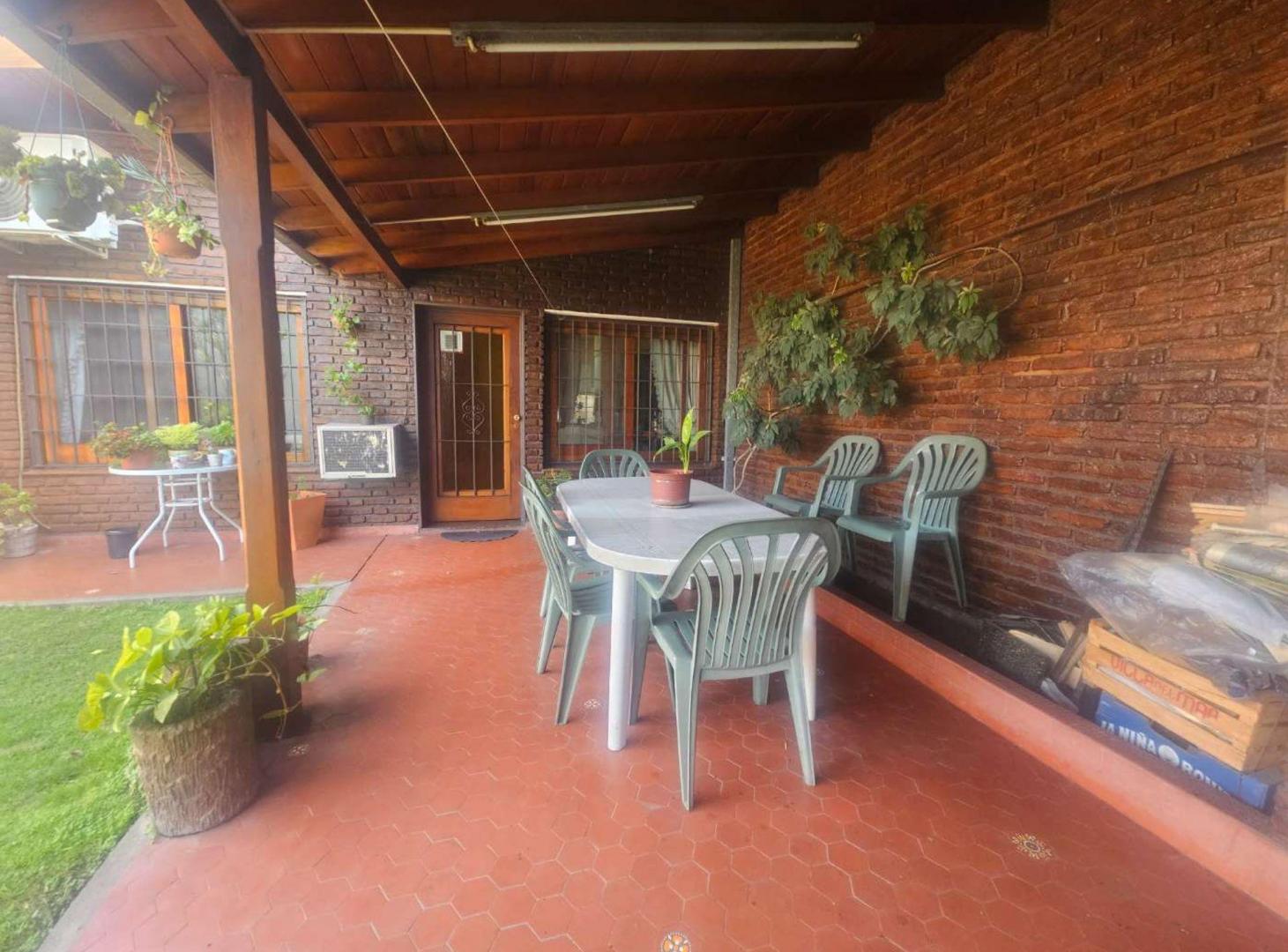 Foto de Venta casa 6 amb jardín parrilla Vicente Lopez, imagen 5