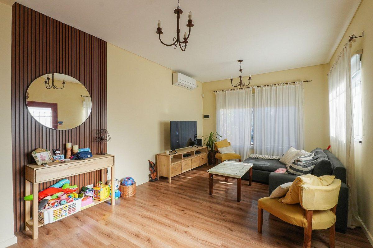 Foto de Venta Casa 5 Amb Munro a Nueva con Pileta y Parque, imagen 4