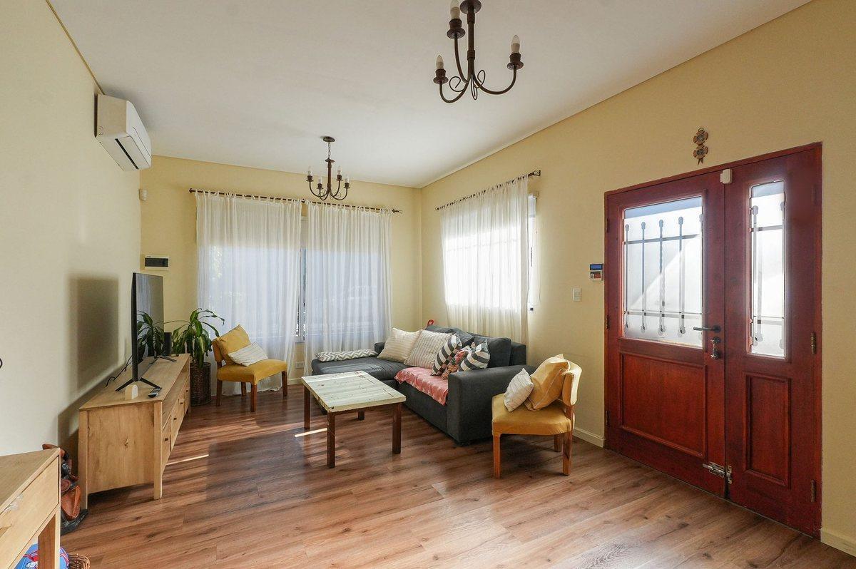 Foto de Venta Casa 5 Amb Munro a Nueva con Pileta y Parque, imagen 5