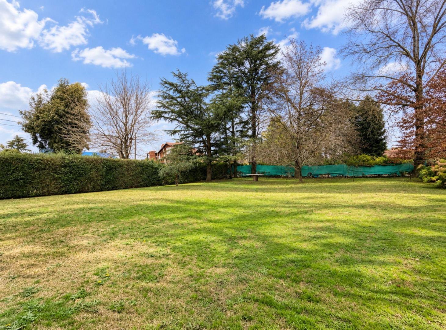 Foto de VENTA 5 LOTES EN LA ARBOLADA LAS CAMELIAS 1300 m2, imagen 2