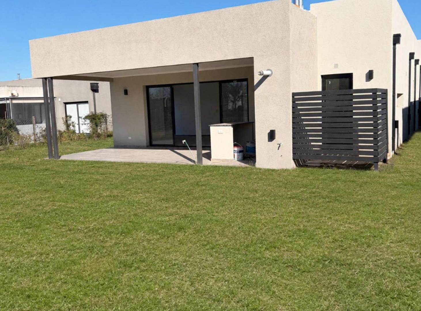 Foto de VENTA CASA A ESTRENAR 3 DORMITORIOS PILAR DEL ESTE, imagen 1