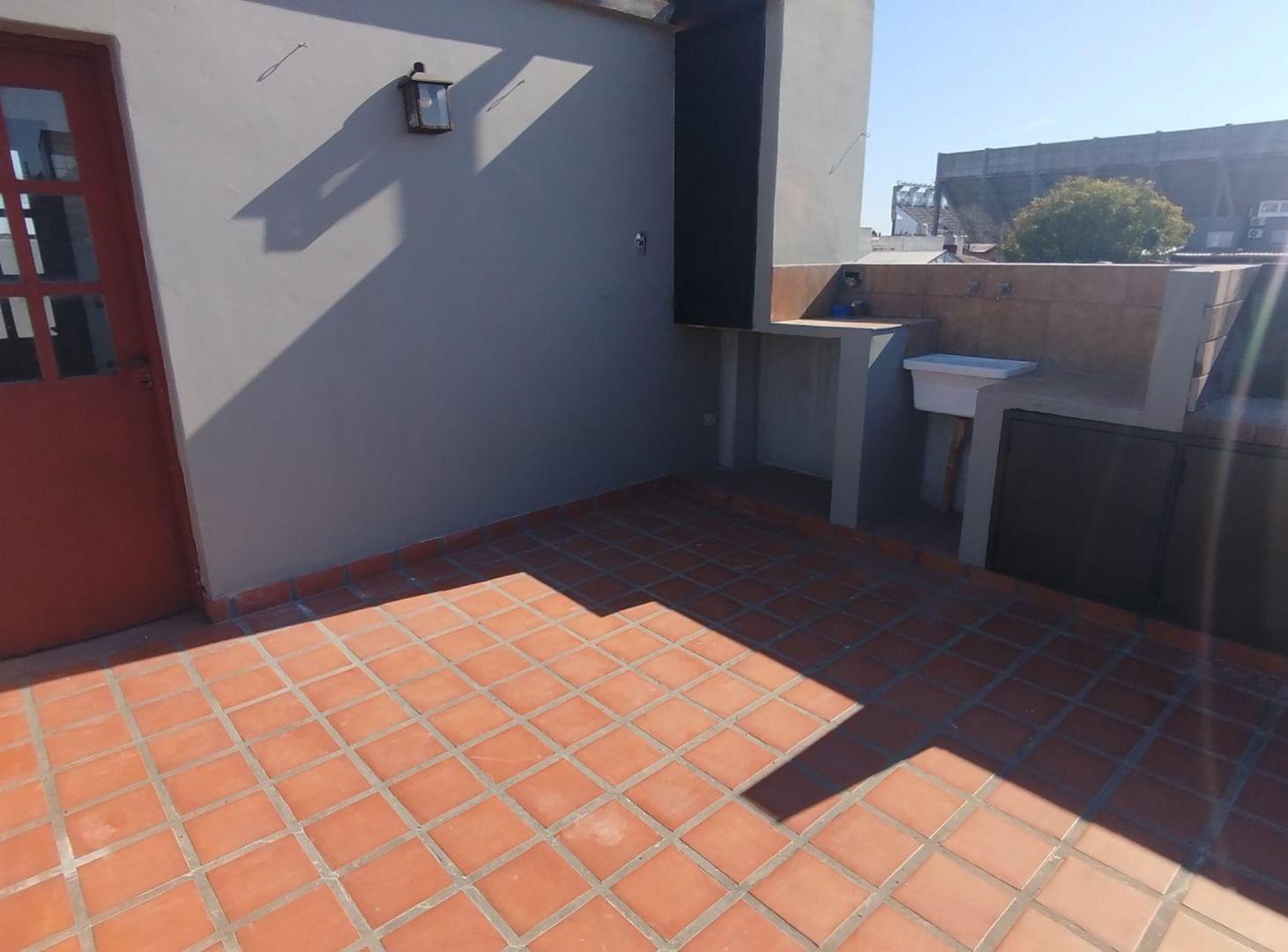 Foto de Venta PH 2 amb, Villa Maipu, Con Terraza Propia, imagen 1