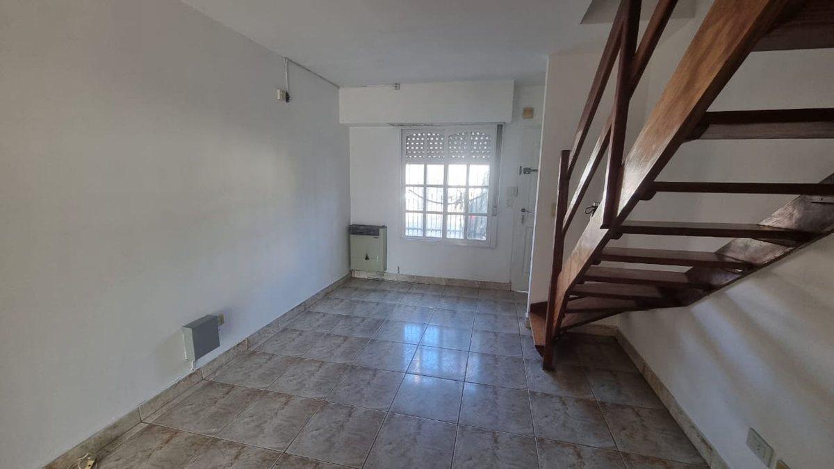 Foto de ALQUILER PH 3 AMBIENTES EN RAMOS MEJIA CON PATIO, imagen 2