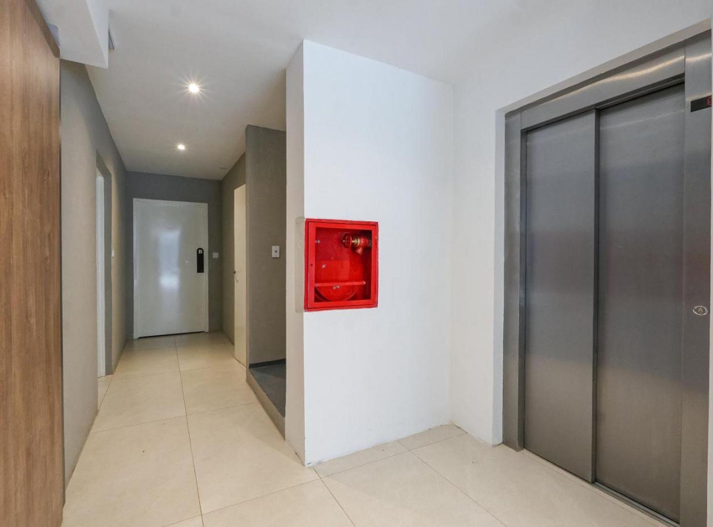 Foto de VENTA DEPTO 2 AMB FRENTE BALCON SAN CRISTOBAL, imagen 4