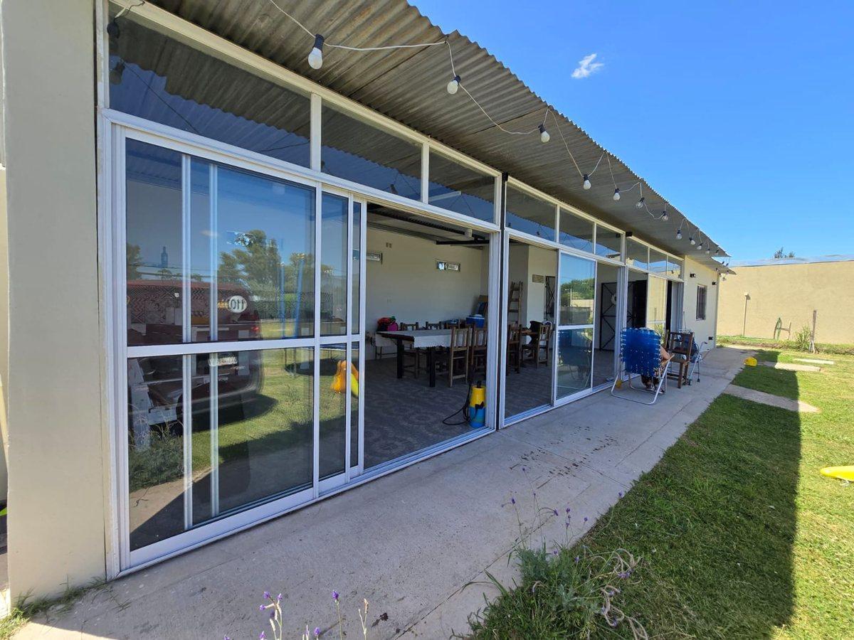 Foto de VENTA CASA QUINTA 700 M2 PILETA AIRE PAMPA ZARATE, imagen 1