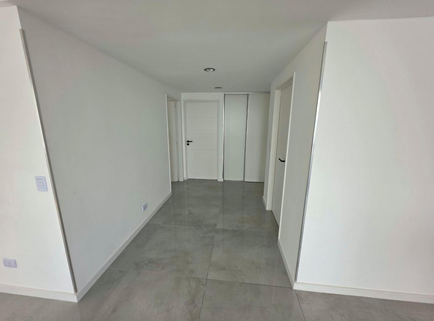 Foto de Alquiler dpto 3 amb Tigre, Brickell Boulevard coch, imagen 3