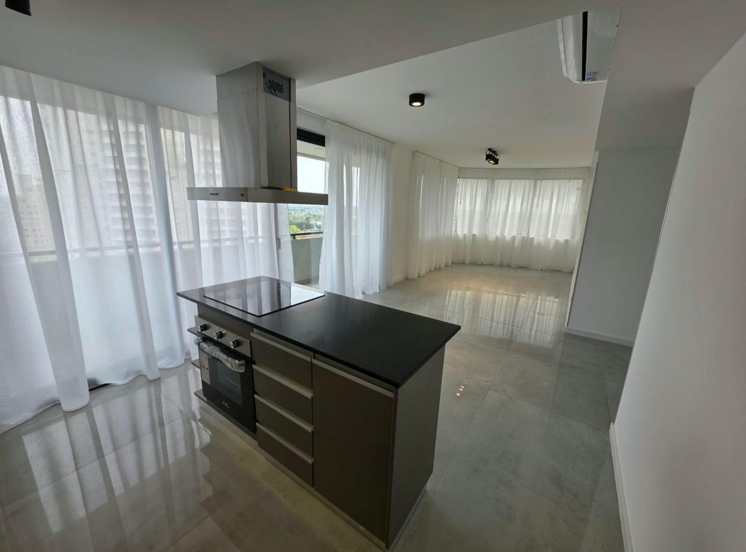 Foto de Alquiler dpto 3 amb Tigre, Brickell Boulevard coch, imagen 1