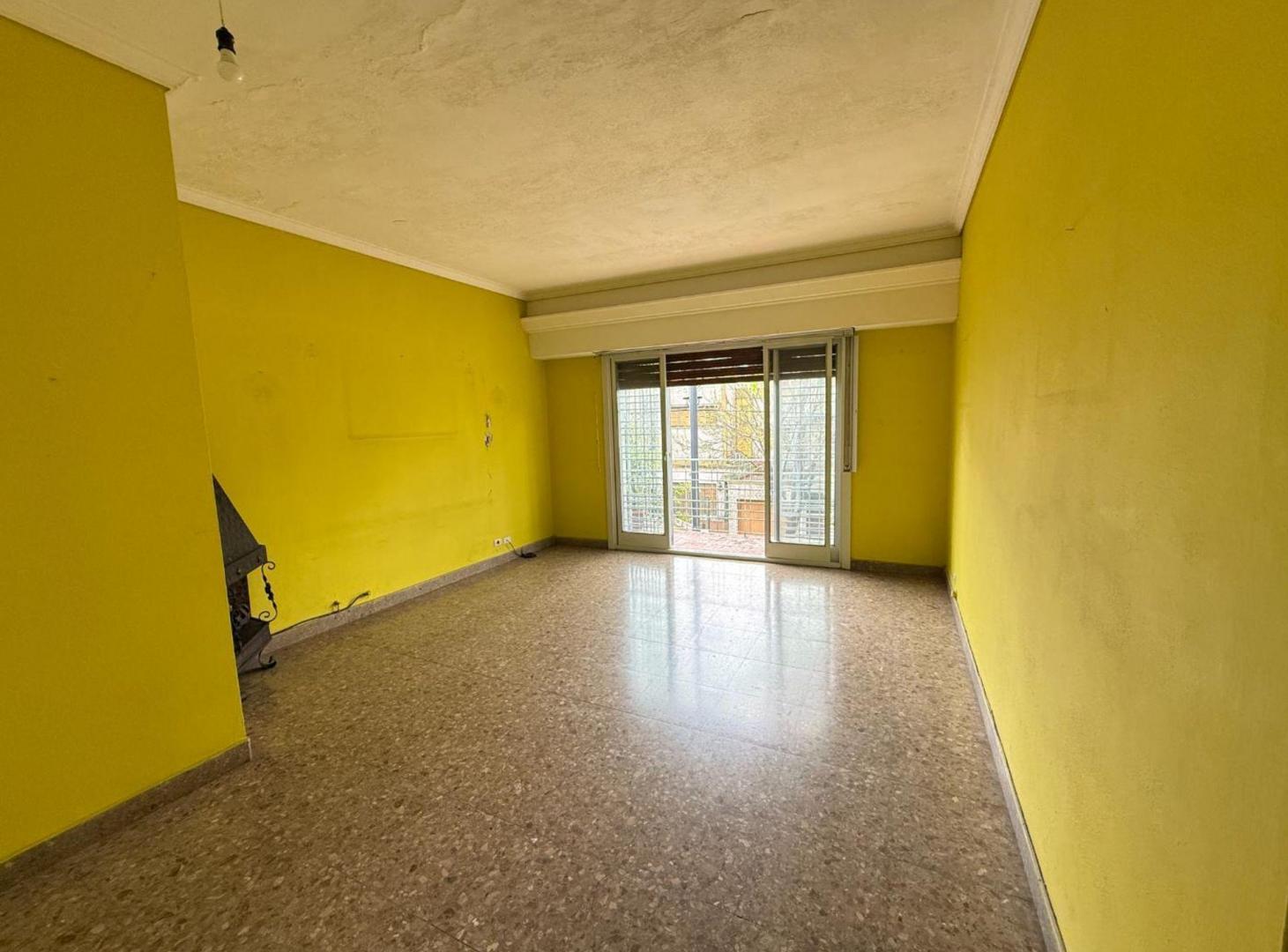 Foto de Venta PH 4 amb Terraza A Reciclar Liniers, imagen 2