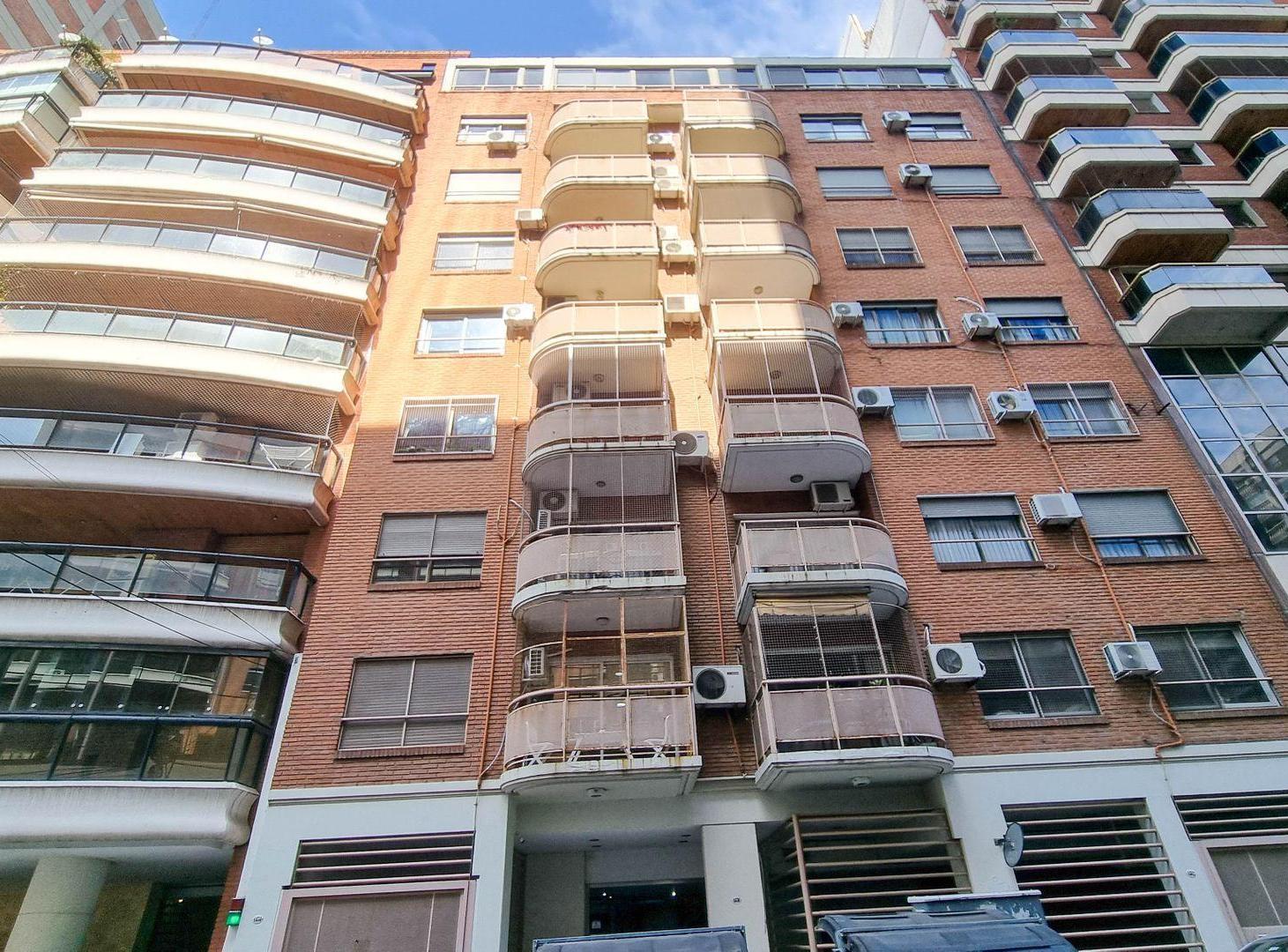 Foto de VENTA 3 AMB BALCON COCHERA PILETA EN BAJO BELGRANO, imagen 1