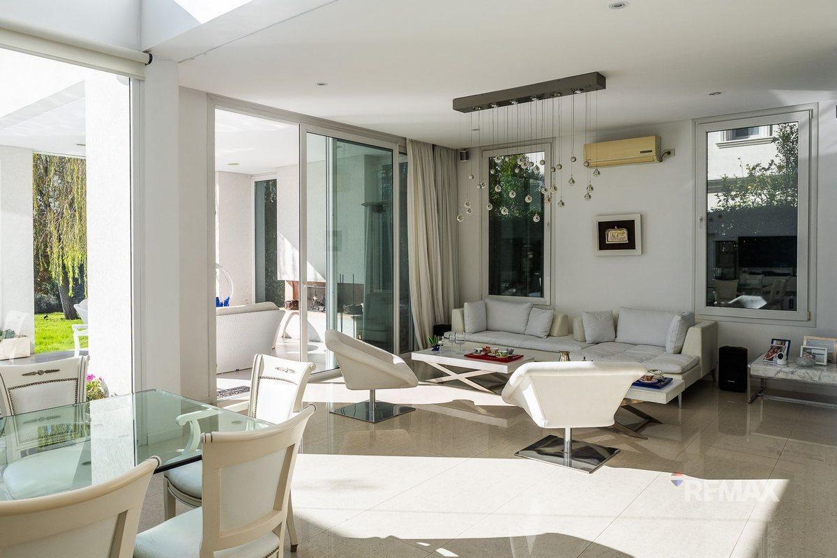 Foto de Casa Alquiler 7 Ambientes en Barrio Golf Nordelta, imagen 2