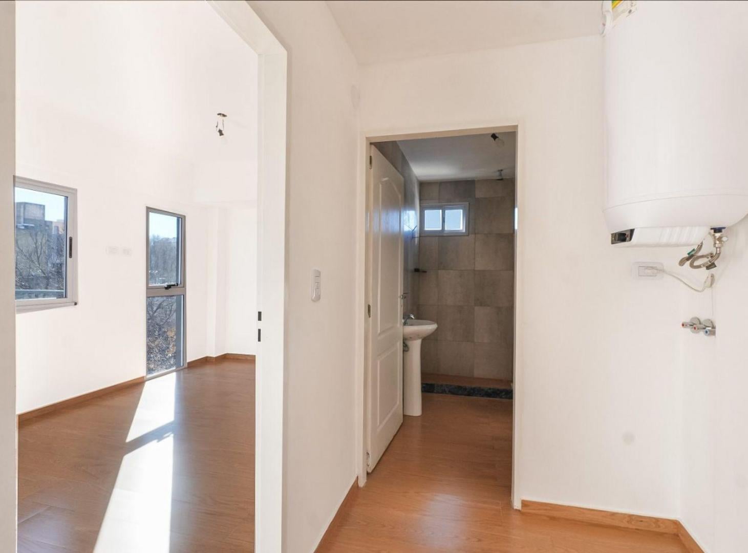 Foto de VENTA DEPTO 2 AMB FRENTE BALCON SAN CRISTOBAL, imagen 2