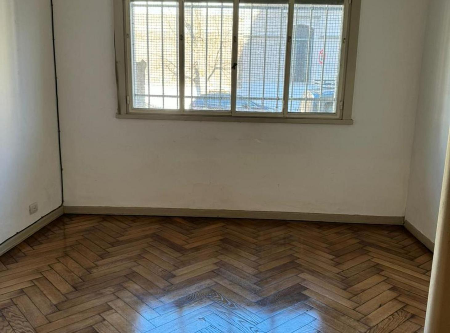Foto de PH 2 dormitorios 2 Patios - Alquiler Colegiales, imagen 3