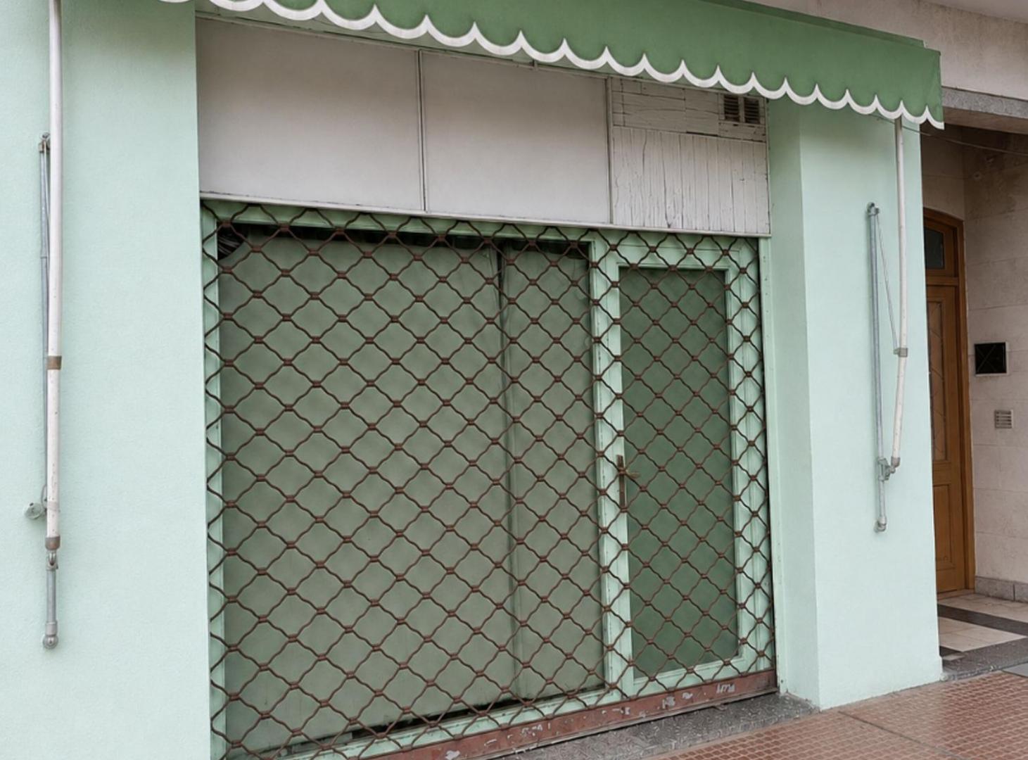 Foto de LOCAL COMERCIAL EN VENTA – VILLA BALLESTER CENTRO, imagen 3