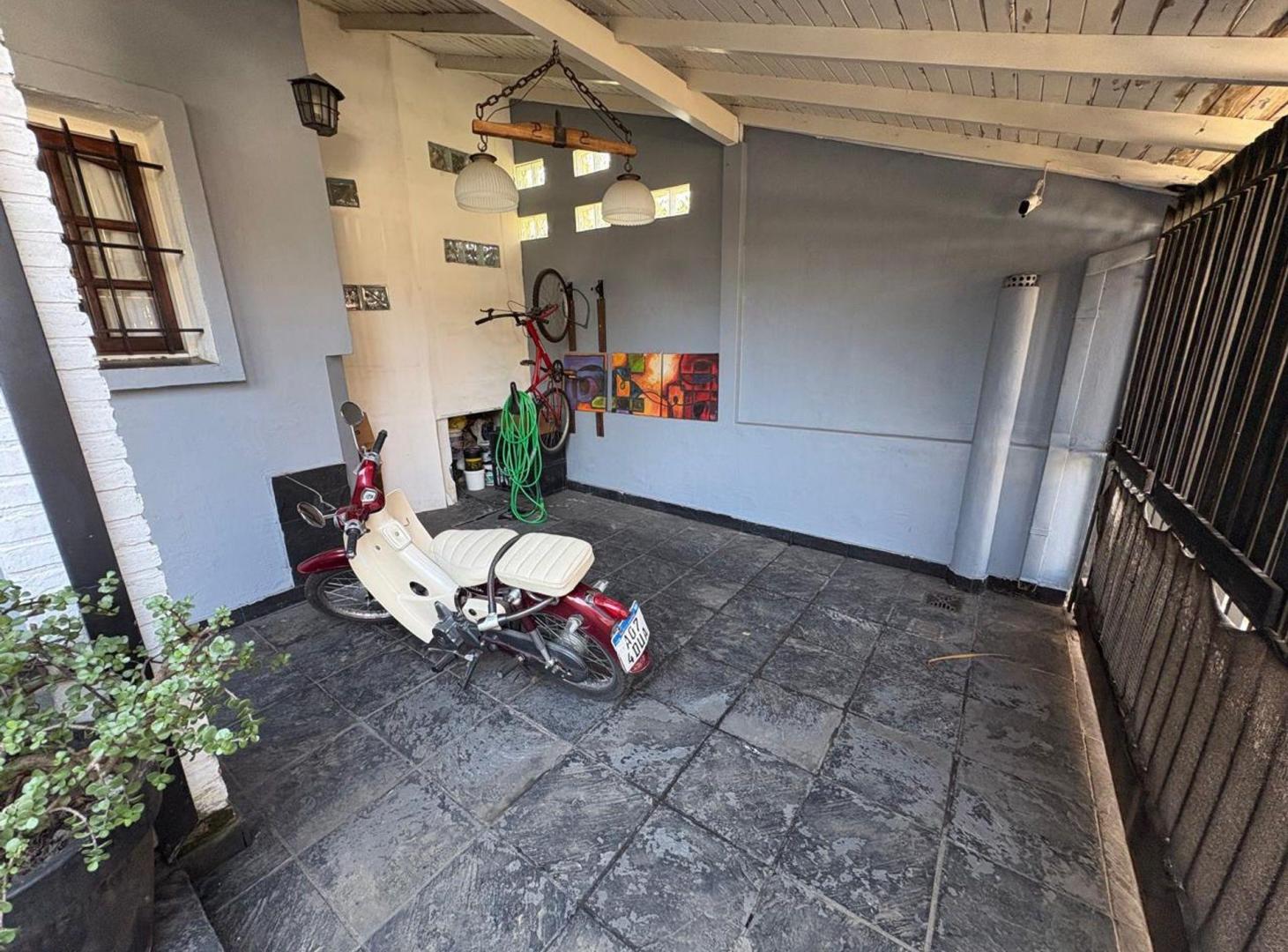 Foto de VENTA CASA OLIVOS GOLF CON COCHERA VICENTE LOPEZ, imagen 4