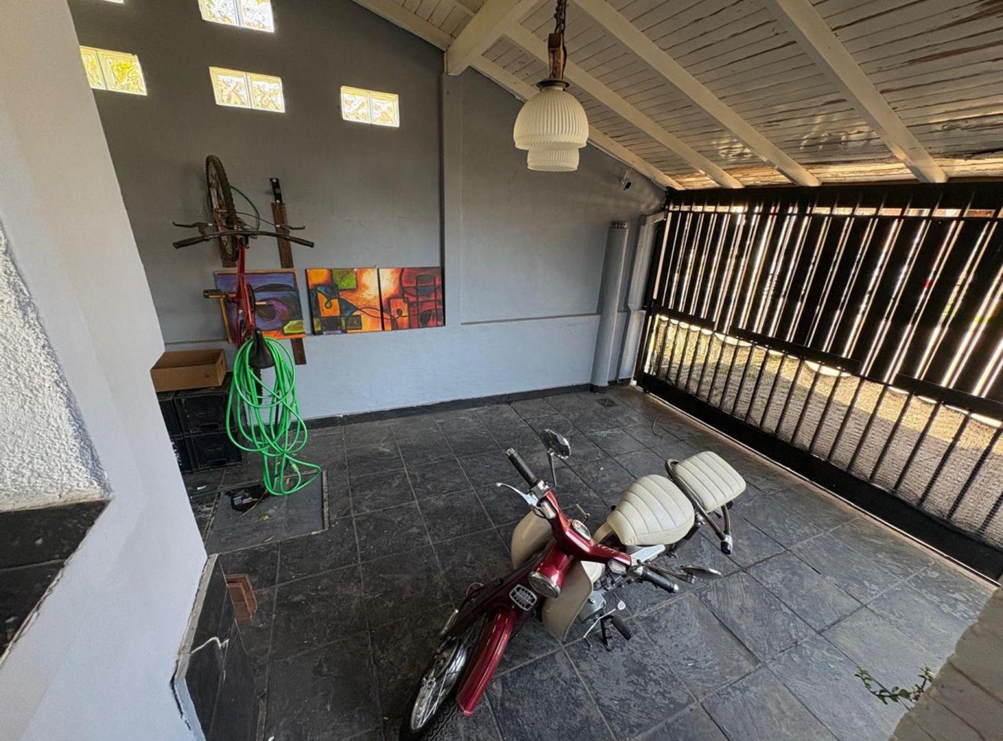 Foto de VENTA CASA OLIVOS GOLF CON COCHERA VICENTE LOPEZ, imagen 3