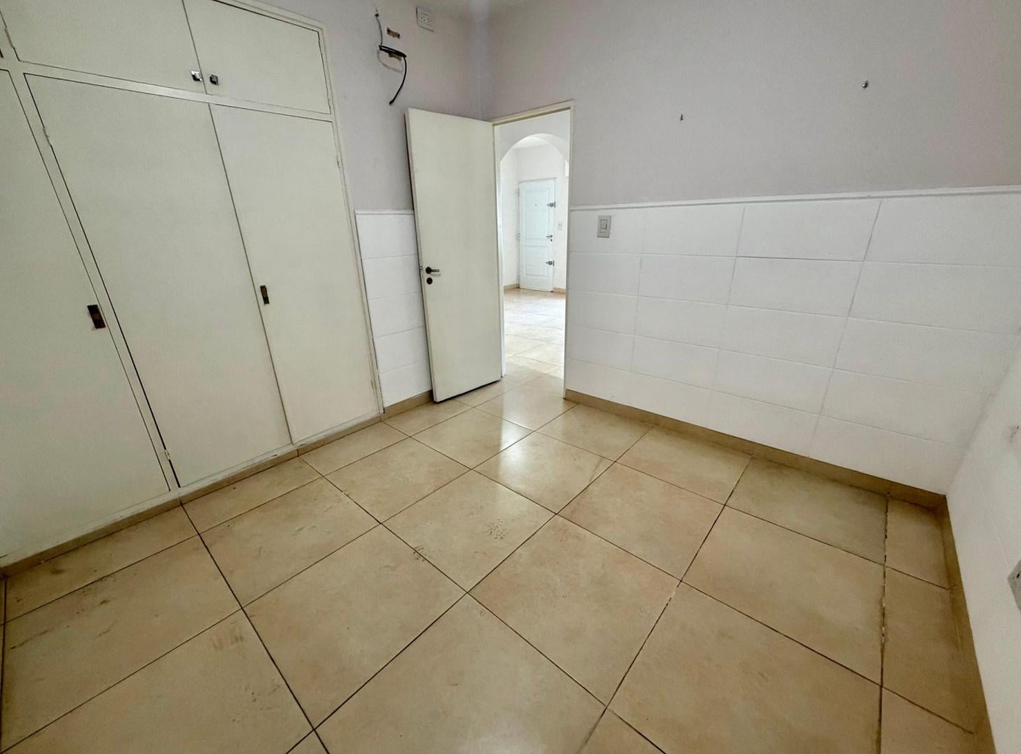 Foto de PH 3 Ambientes RECICLADO - Espacio guardacoche, imagen 4