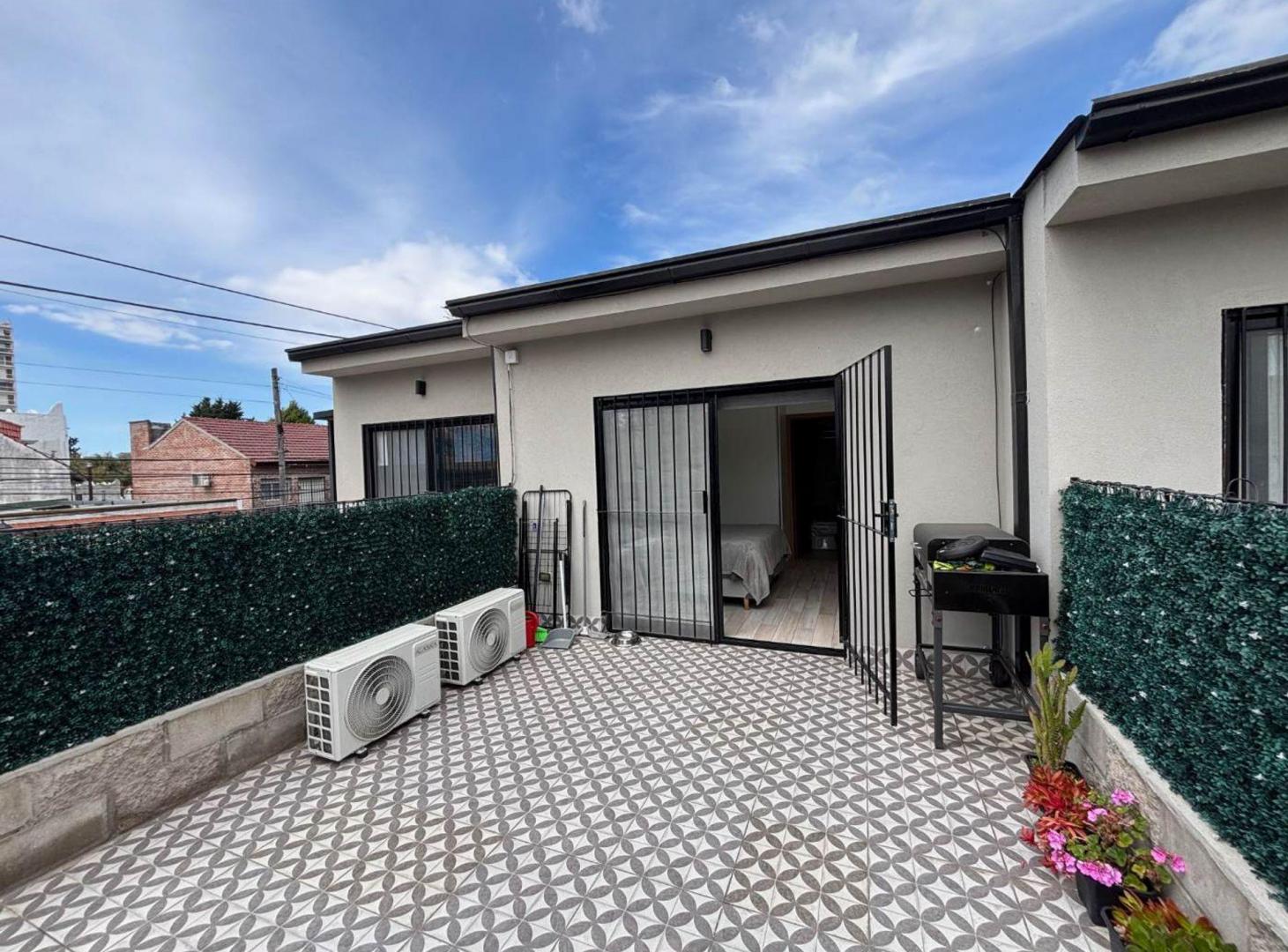 Foto de VENTA PH tipo CASA MARTINEZ 3 AMB TERRAZA PROPIA, imagen 2