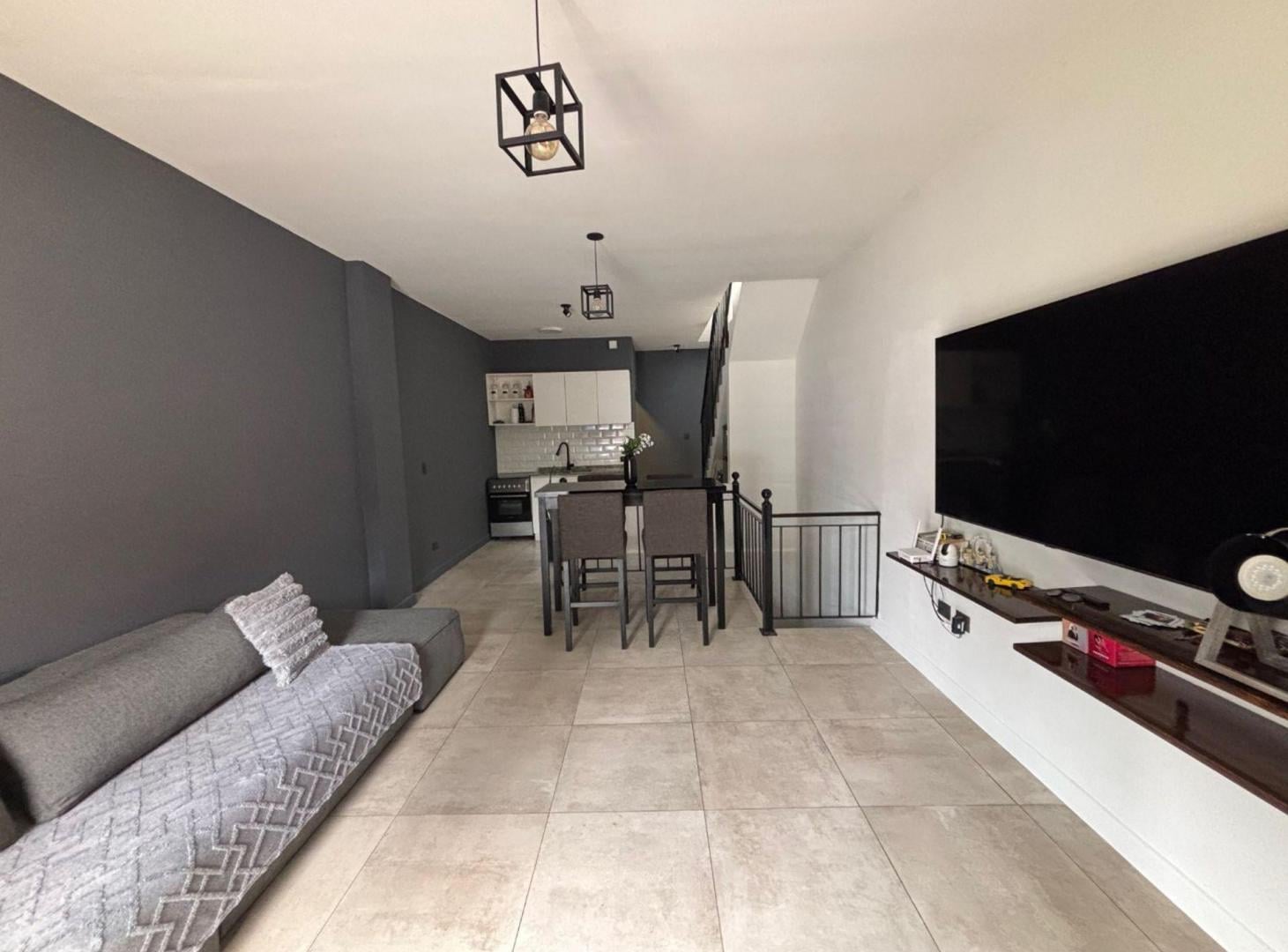 Foto de VENTA PH tipo CASA MARTINEZ 3 AMB TERRAZA PROPIA, imagen 1