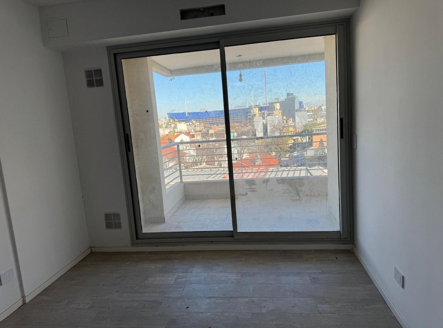 Foto de Venta Depto 2 amb en suite c/ Toilette vista Boca, imagen 4