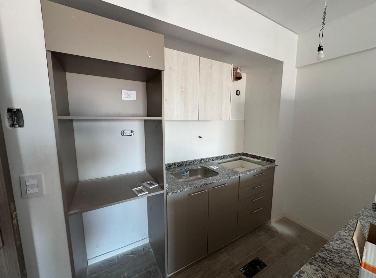 Foto de Venta Depto 2 amb en suite c/ Toilette vista Boca, imagen 2