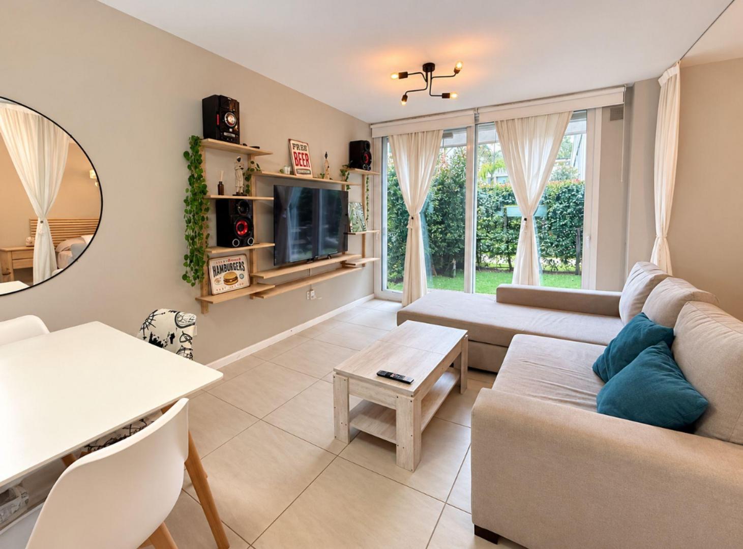 Foto de VENTA DPTO 2 AMB. JARDÍN Y COCHERA. AMOBLADO!, imagen 2