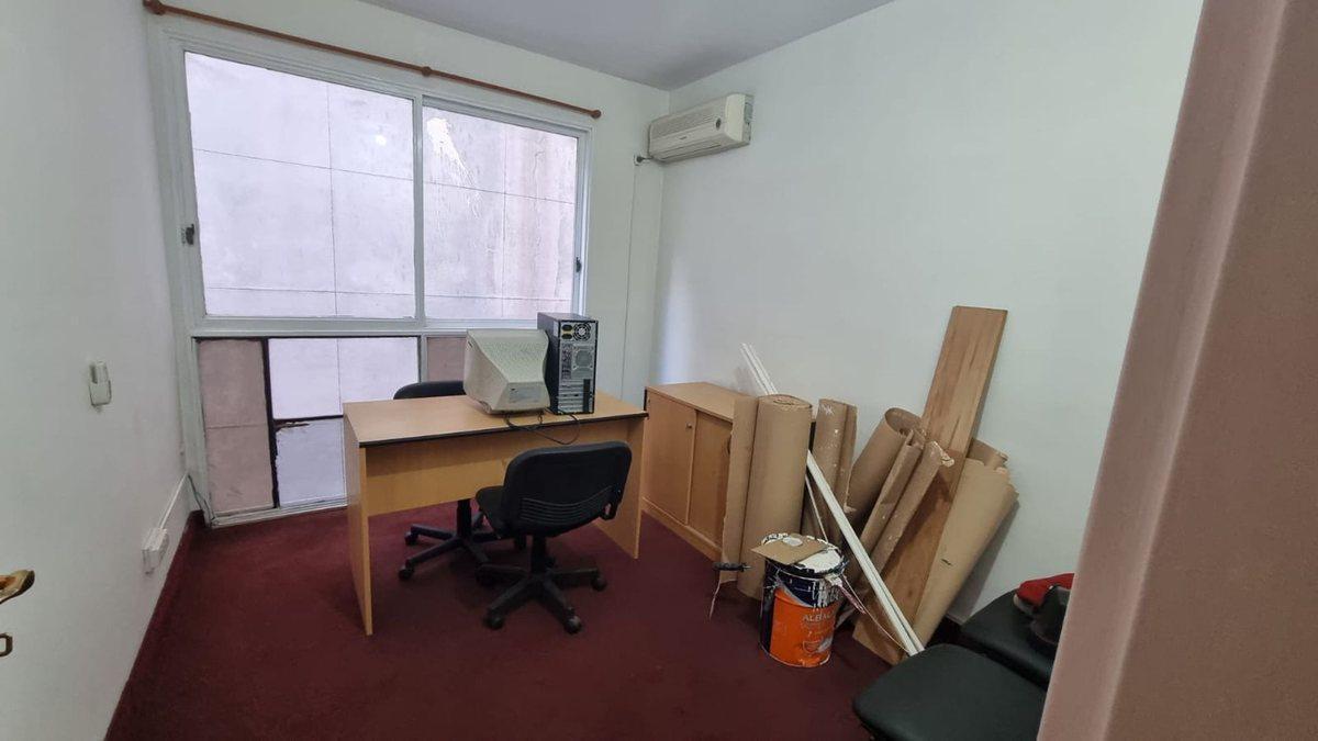 Foto de OFICINA EN VENTA CABA CON COCINA Y BAÑO COMPLETO, imagen 5