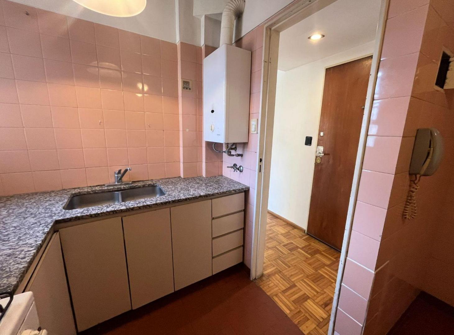 Foto de Venta Depto 2 amb -Balcón-Lav.- Villa de Parque, imagen 5