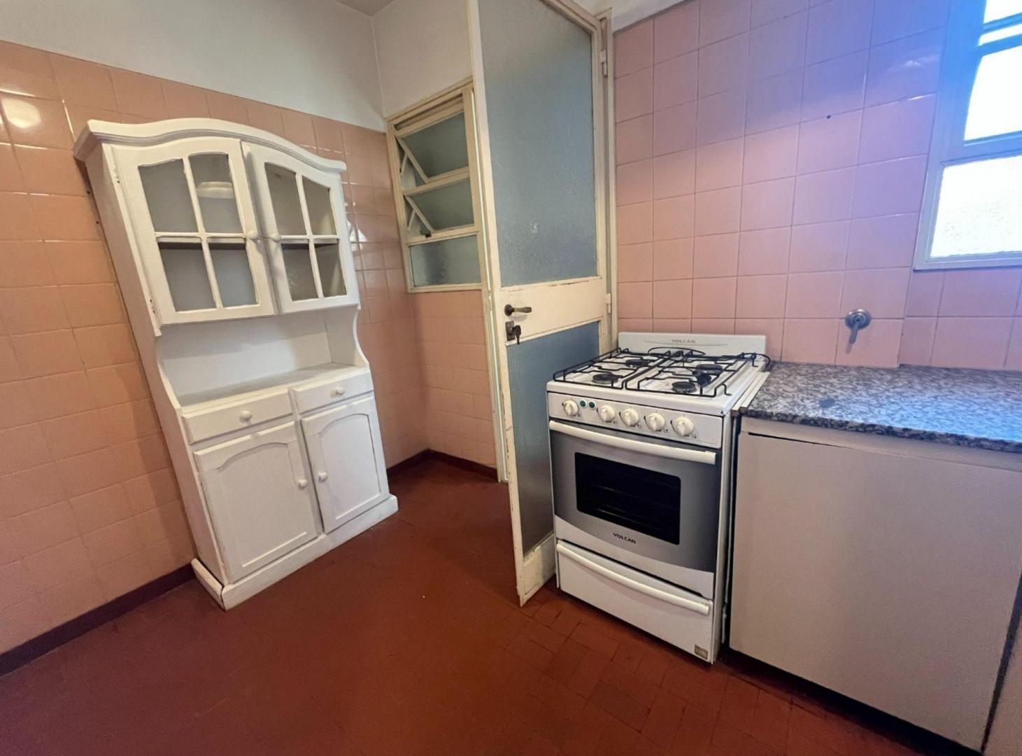 Foto de Venta Depto 2 amb -Balcón-Lav.- Villa de Parque, imagen 3