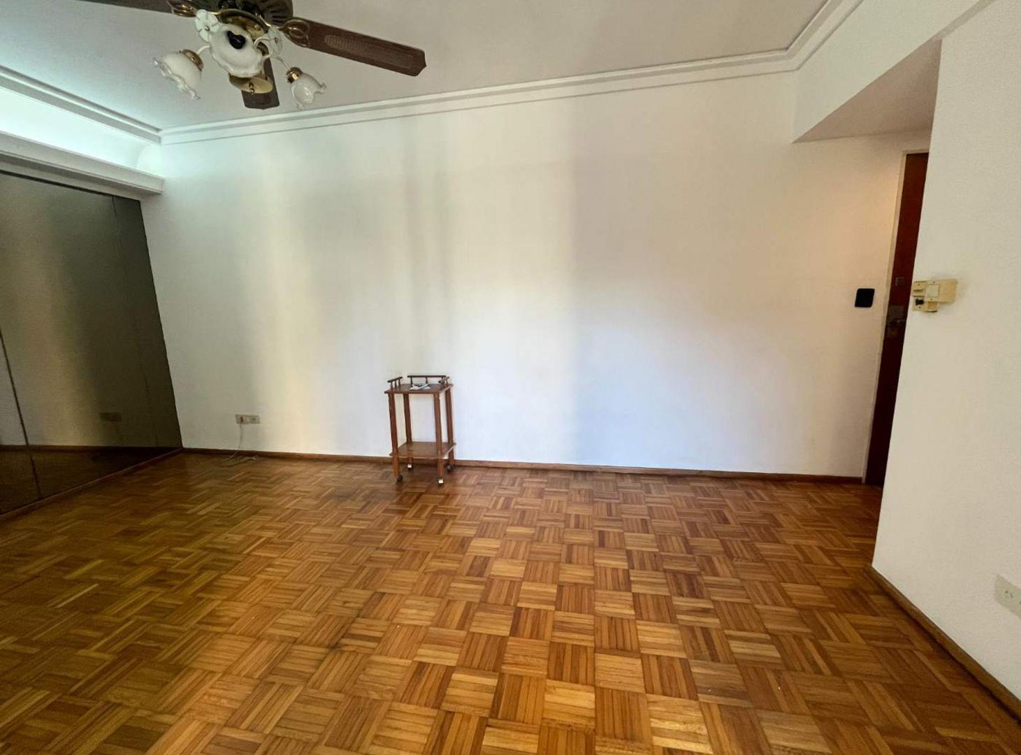 Foto de Venta Depto 2 amb -Balcón-Lav.- Villa de Parque, imagen 2