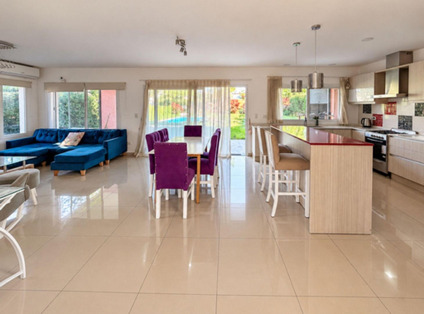 Foto de Casa 5 amb. + Dep. Pileta Galeria SANTA GUADALUPE!, imagen 3