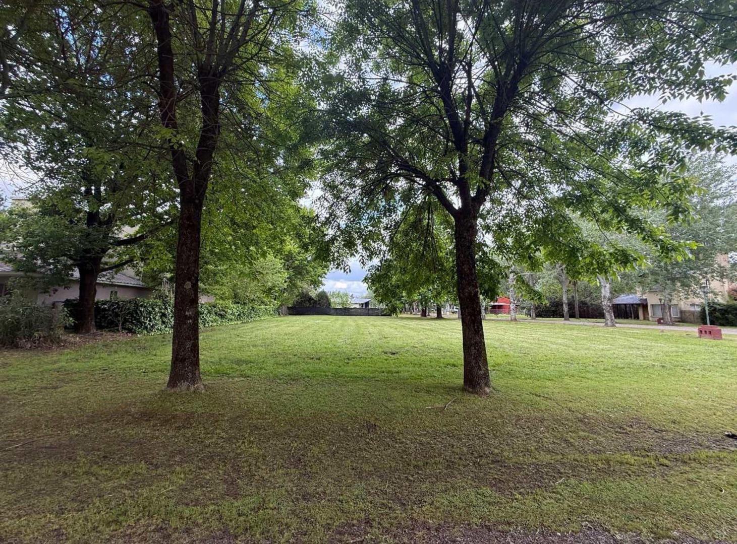 Foto de Lote de 1098m2 Barrio Las fuentes - Tristan Suarez, imagen 1
