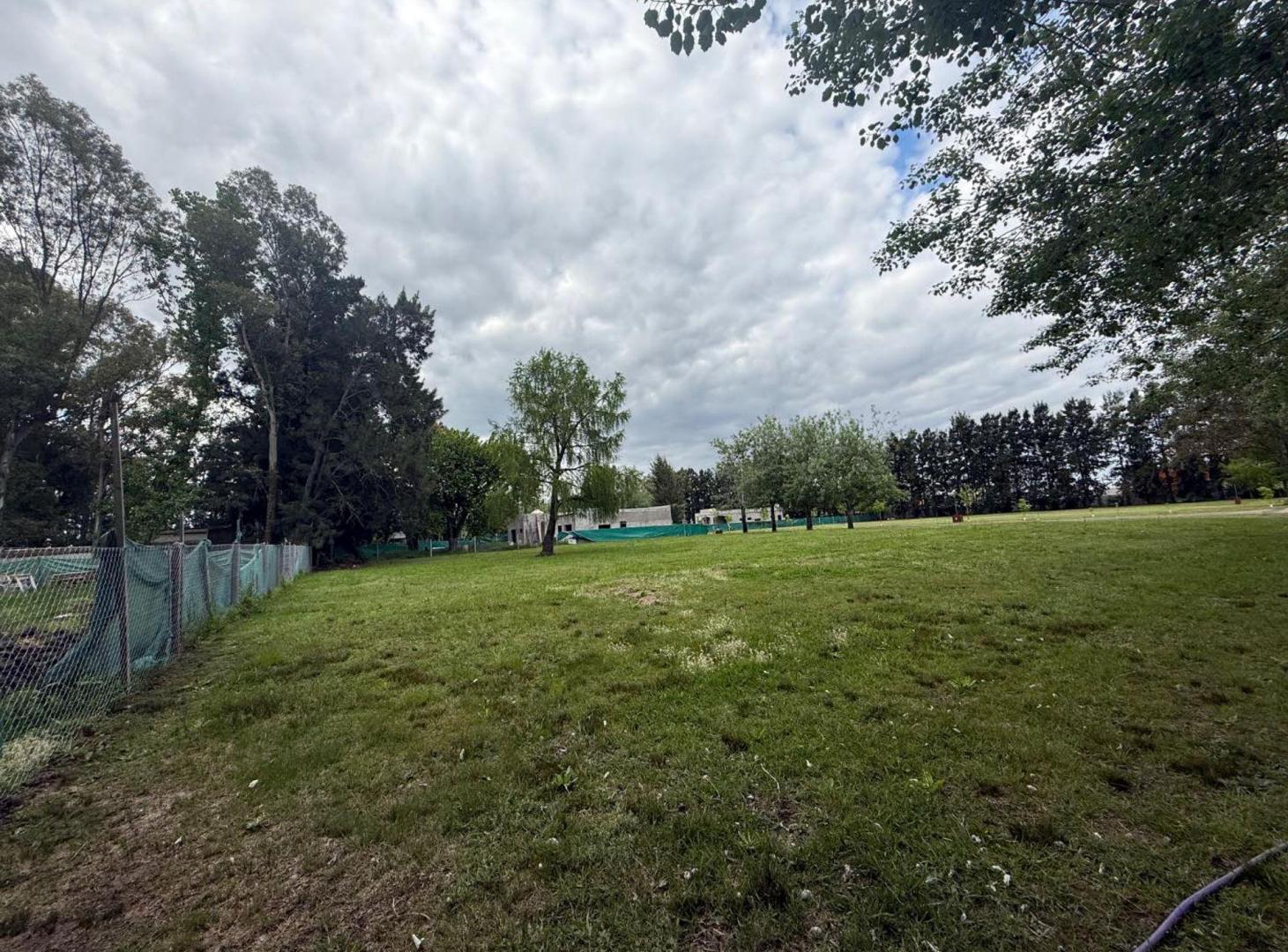Lote de 1030m2 Barrio Las fuentes - Tristan Suarez