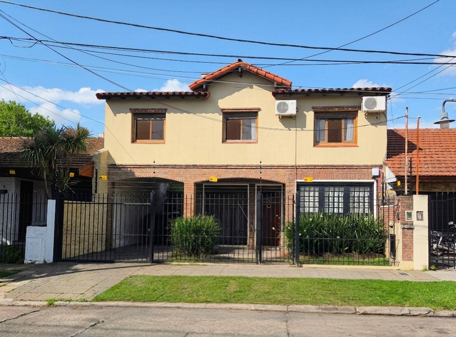 Foto de VENTA CASA Jardin/Pileta/Quincho-Lomas San Isidro, imagen 1