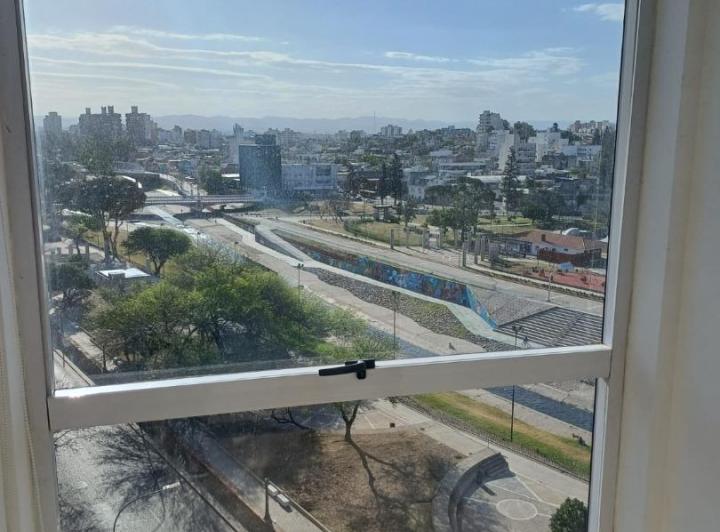 Vacio Sin muebles! luminoso! Vista 1 dorm externo balcon 4