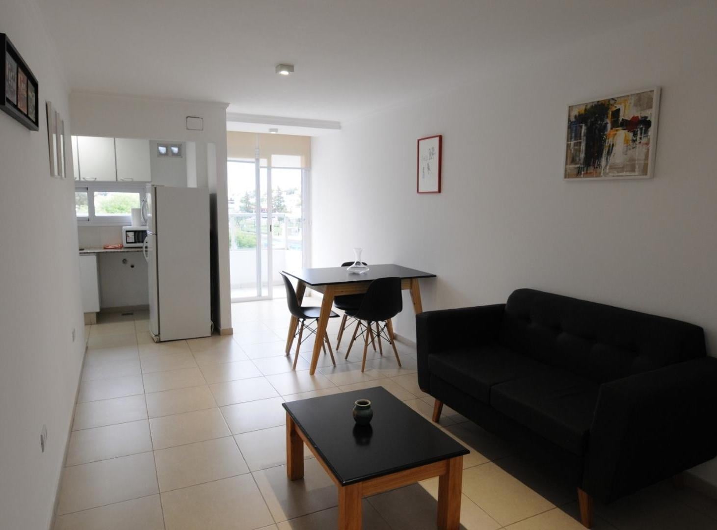 Foto de Depto en Alquiler 1 dorm Amoblado con Balcón ZONA CENTRO, imagen 2