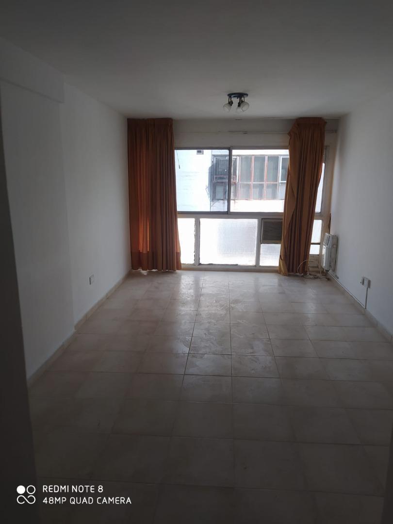 Foto de Alquiler 1 Dormitorio Centro Piso Alto Luminoso!, imagen 1