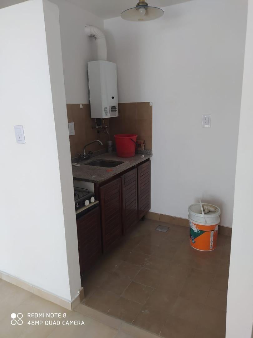Foto de Alquiler 1 Dormitorio Centro Piso Alto Luminoso!, imagen 3