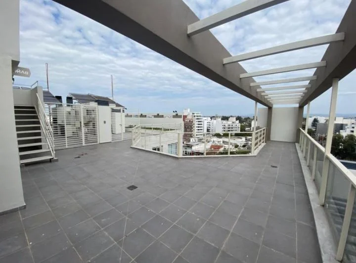 Se alquila excelente departamento de 1 dormitorio

Ubicado en Miguel de Cervante 4