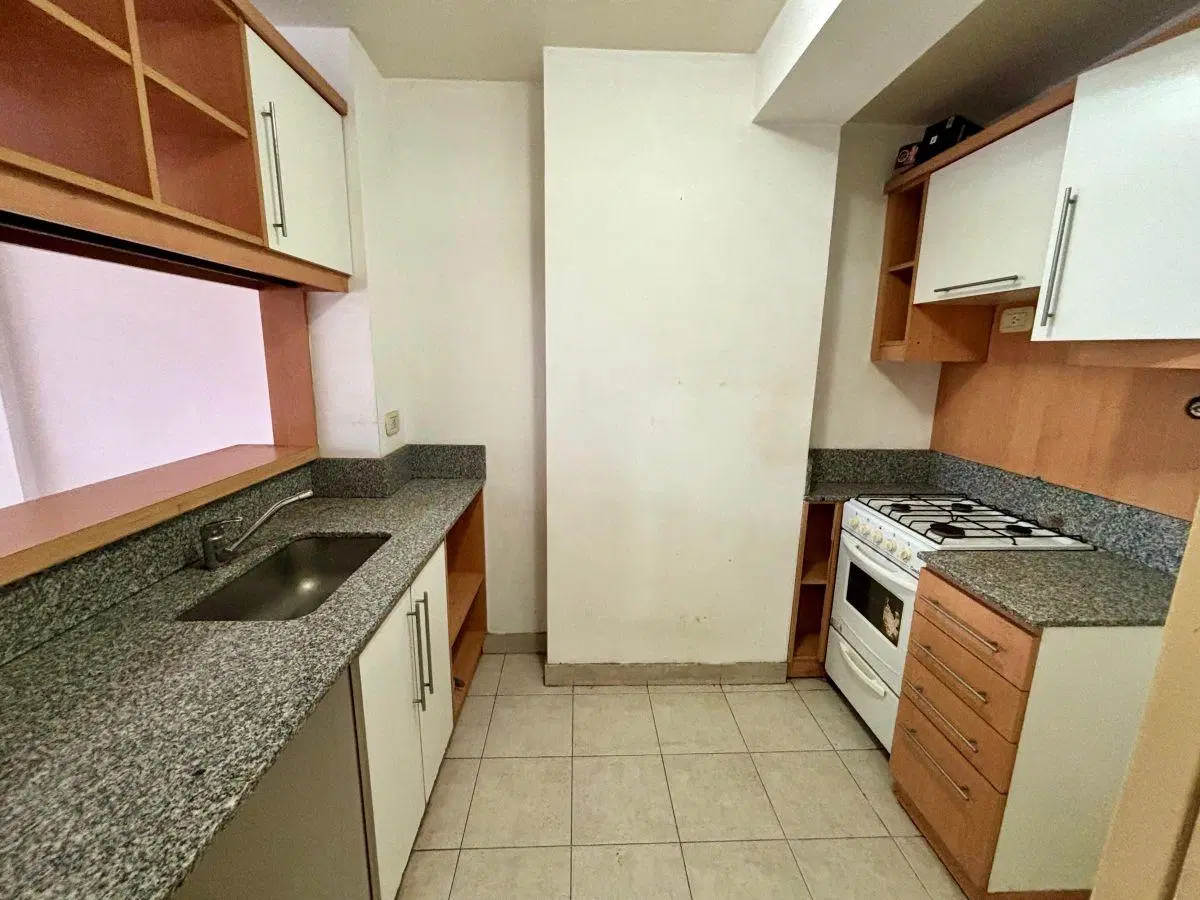 Excelente y luminoso 2 ambientes suite con vestidor y toilette 5