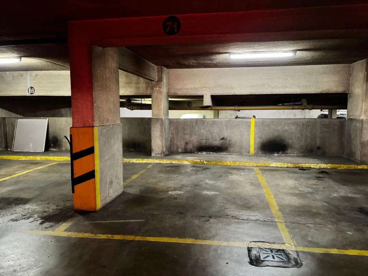 Excelente cochera Recoleta con control remoto y solo una rampa recta 1
