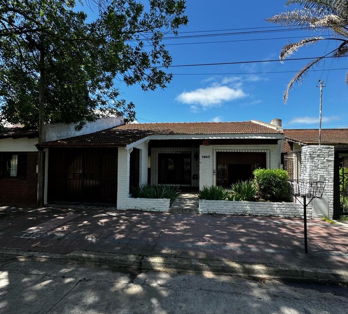 Casa en  Roser 1057
