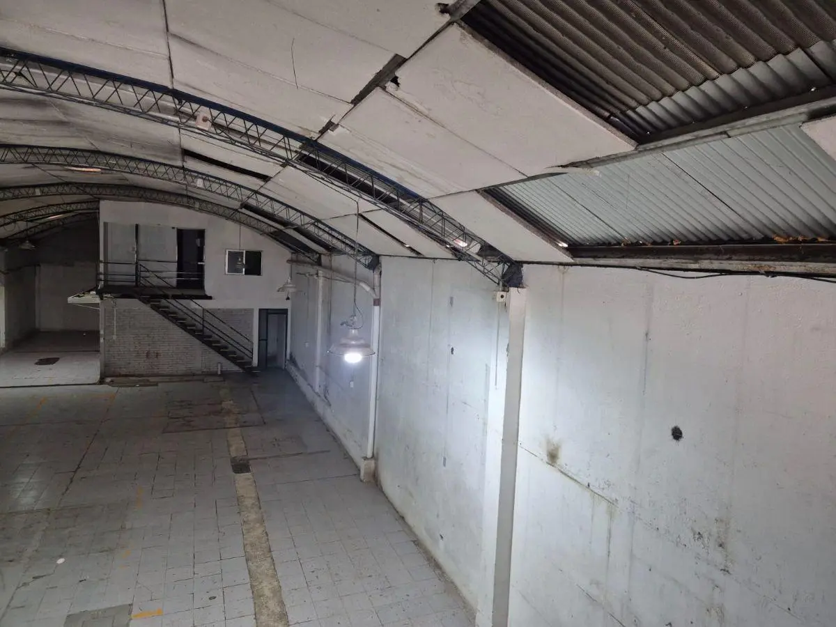 VENDE GALPON CON OFICINAS - EN CALLE LEANDRO N. ALEM - GODOY CRUZ- MENDOZA. 1