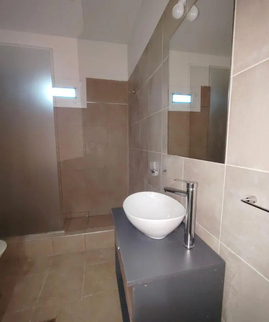 VENDE CASA ESQUINA RECICLADA -6ta. SECCIÓN- CIUDAD- MENDOZA 4