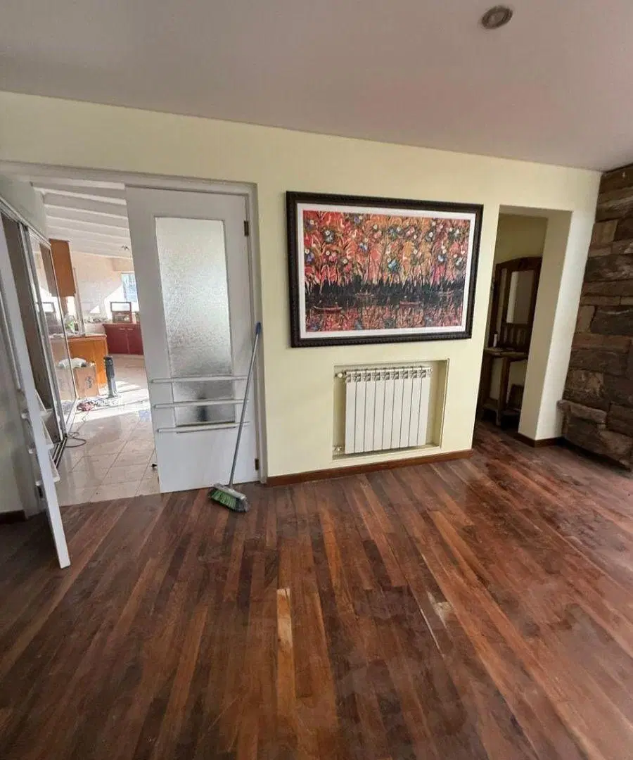 ¡¡¡OPORTUNIDAD!!! AGRA, Inmobiliaria Urbana y Rural VENDE HERMOSA CASA ESQUINA 4