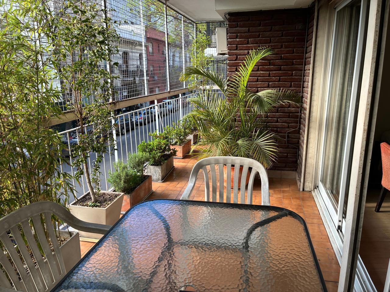 Foto de Venta Departamento 4 amb con dep Recoleta - Amplio bcon y cochera, imagen 3