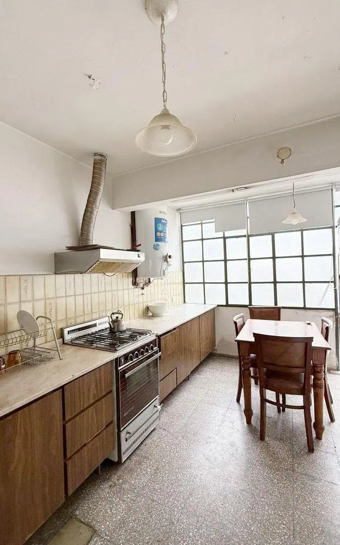 EXCELENTE OPORTUNIDAD! CASA + LOCAL COMERCIAL en AV. ALEM 3