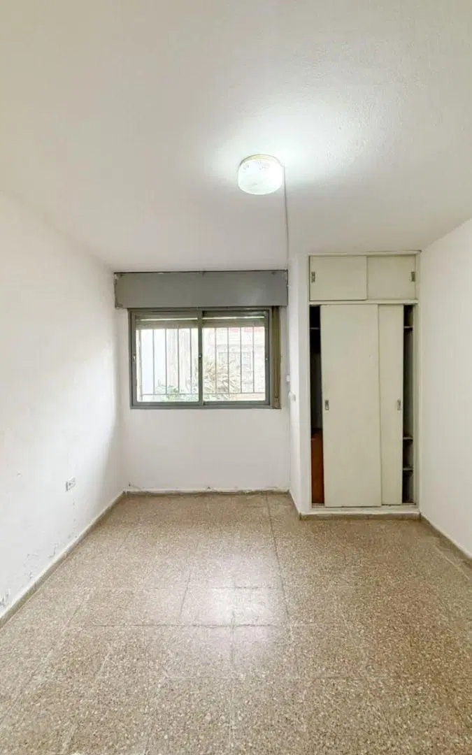 EXCELENTE CASA de 2 DORMITORIOS + GARAGE 5