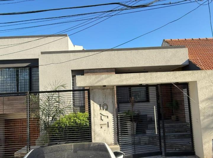 Casa 5 ambientes con pileta 3