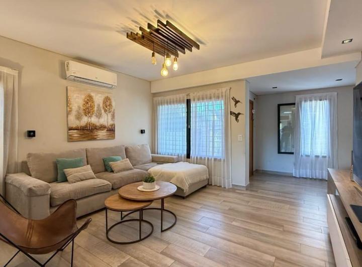 Casa 5 ambientes con pileta 5